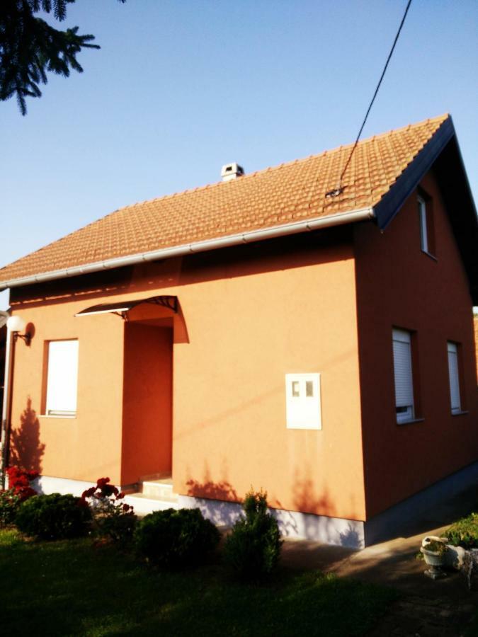 Kuca Za Odmor Mirni Kutak Vukovar Exterior foto
